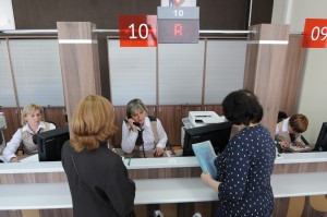 Москвичи получат бумаги в фирменных папках «Мои документы»
