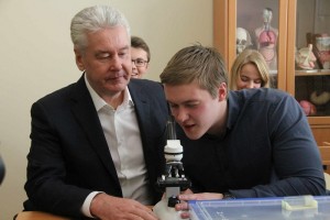01 января 2016 Мэр Москвы Сергей Собянин открыл новую школу в районе Северный