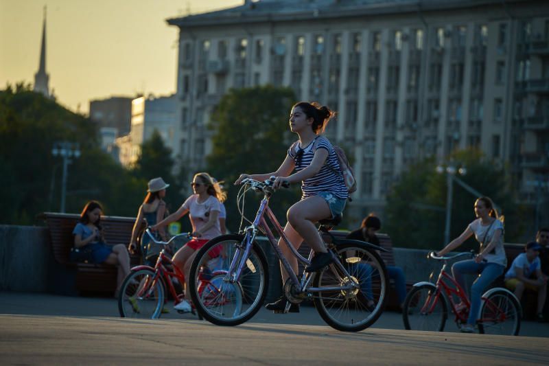 Москвичи летом. Москвичи летом