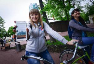 Велосипедисты в столице получат памятками с правилами дорожного движения