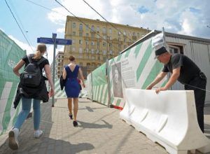Более 172 тысяч квадратных метров асфальта уложили на 18 улицах Москвы