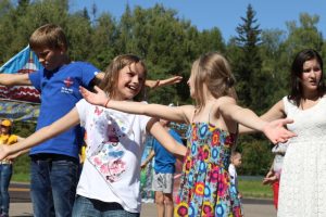 Для детей Москвы организовали разноплановый летний отдых: экскурсии, спортивные занятия и мастер-классы. Фото: "Вечерняя Москва"