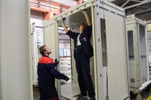 Замена лифтов включает комплекс работ, в рамках которых провели замену оборудования. Фото: "Вечерняя Москва"