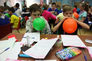 Кружки в Москве организуют для школьников всех возрастов. Фото: "Вечерняя Москва"