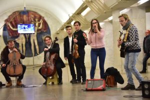 Напомним, что проект «Музыка в метро» стартовал весной прошлого года. Фото: "Вечерняя Москва"