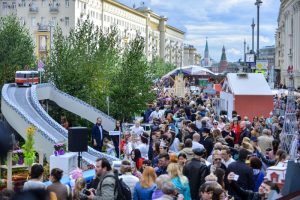 Городские события, прошедшие на столичных площадках в минувшую субботу, посетили около 6,5 миллионов человек. Фото: "Вечерняя Москва"