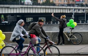 В этом году горожане совершили 2,4 миллиона поездок на велосипеде. Фото: «Вечерняя Москва» 