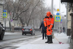 Очистили от снега дворовые территории района. Фото: «Вечерняя Москва»