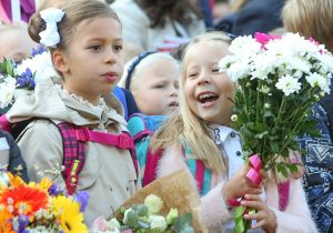 Члены Молодежной палаты района начали готовиться к празднованию Дня учителя. Фото: официальный сайт мэра Москвы