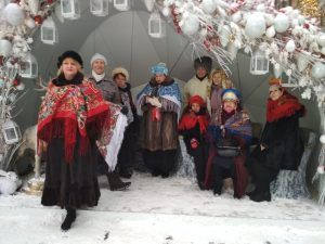 Творческий коллектив центра соцобслуживания выступил на Пушкинской площади. Фото предоставлено сотрудниками ТЦСО