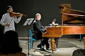 Горожан пригласили на концерт фортепианной музыки. Фото: Владимир Новиков, «Вечерняя Москва»