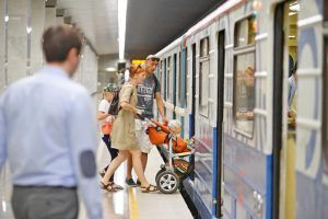 С начала года пассажиры совершили на метро более миллиарда поездок. Фото: Александр Кожохин, «Вечерняя Москва»