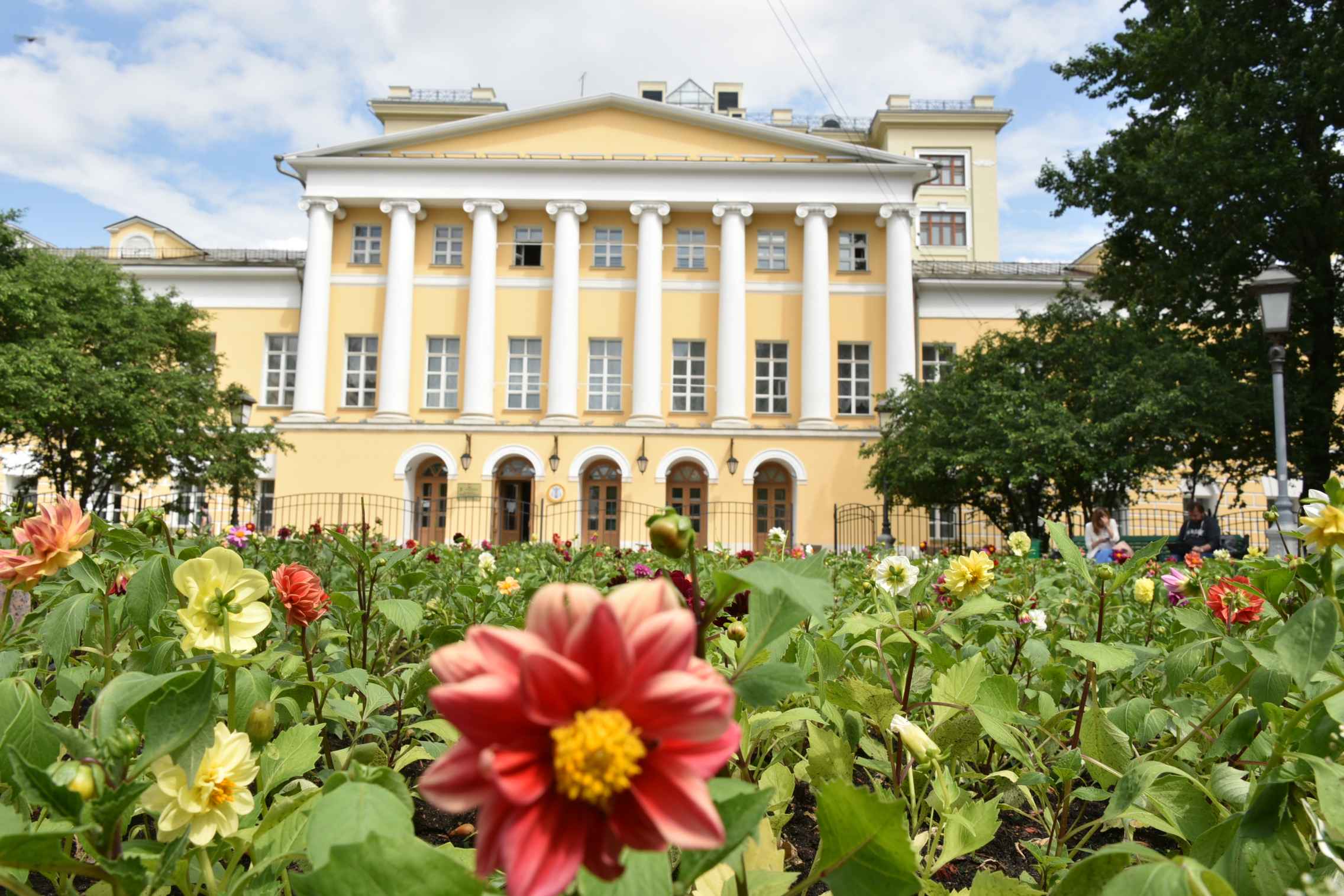 Академия фото москва. Российская Академия имени Гнесиных. Музыкальная Академия им. Гнесиных. Консерватория имени Гнесиных в Москве. Московская городская Гнесиных здание.