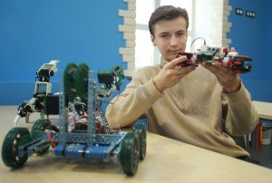 Столичные школьники смогут принять участие в турнире по робототехнике. Фото: Наталия Нечаева, «Вечерняя Москва»