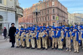 Юнармейцы школы №1231 приняли участие в патриотической акции. Фото с сайта образовательного учреждения