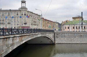 Несколько мостов обновят на территории района. Фото: Анна Быкова, «Вечерняя Москва»