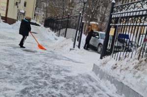 Представители управы района сообщили о ходе уборки снега. Фото: страница учреждения в социальных сетях