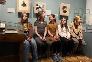 Ученики школы №91 посетили Дом-музей Михаила Лермонтова. Фото: страница школы в социальных сетях.
