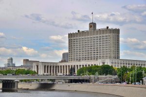 Новоарбатский мост очистили с помощью пескоструйного метода. Фото: Анна Быкова, «Вечерняя Москва»