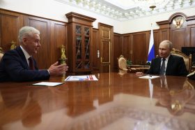 На фото Президент Российской Федерации Владимир Путин и мэр Москвы Сергей Собянин. Фото: Telegram-канал мэра Москвы Сергея Собянина