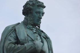 «Мир Пушкина»: мероприятие для посетителей галантного возраста пройдет в Доме Лосева. Фото: Александр Кожохин, «Вечерняя Москва»