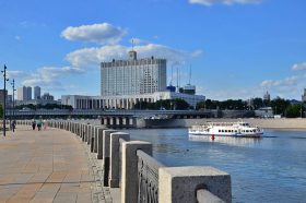 Более 30 специалистов проведут мероприятия по ремонту Новоарбатского моста. Фото: Анна Быкова, «Вечерняя Москва»