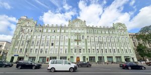 Историческую гравировку нашли в ходе реставрации здания в районе Арбат. Фото: пресс-служба Департамента культурного наследия города Москвы