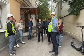 Жильцы дома встретились с главой управы района Арбат. Фото: страница управы района Арбат в социальных сетях.