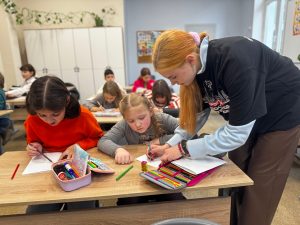 Молодые парламентарии провели мастер-класс в школе №91. Фото: страница Молодежной палаты района Арбат в социальных сетях.