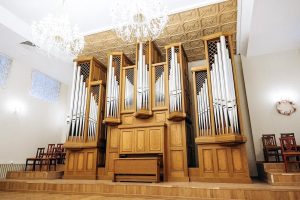 Уникальный орган с историей Большого театра украшает школу Гнесиных. Фото: пресс-служба Департамента культуры города Москвы