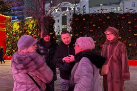 Обход территории главой управы состоялся в районе Арбат. Фото: страница управы района Арбат в социальных сетях