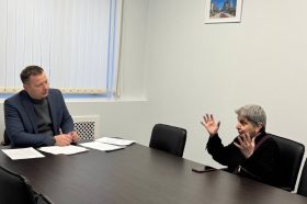 Прием жителей провел глава управы Юрий Нечаев. Фото: страница управы района Арбат в социальных сетях