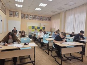 Тематические тесты прошли для учеников школы №1231. Фото: официальная страница учреждения в социальных сетях